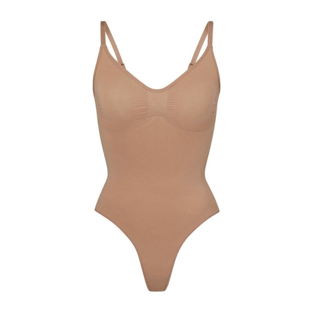 NWOT Skims seamless sculpt thong bodysuit tan nude shapewear shaping large L